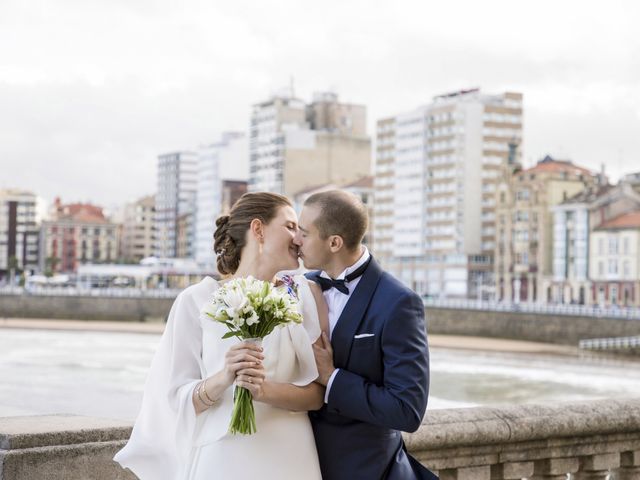 La boda de Arsène y Simoneta en Gijón, Asturias 22