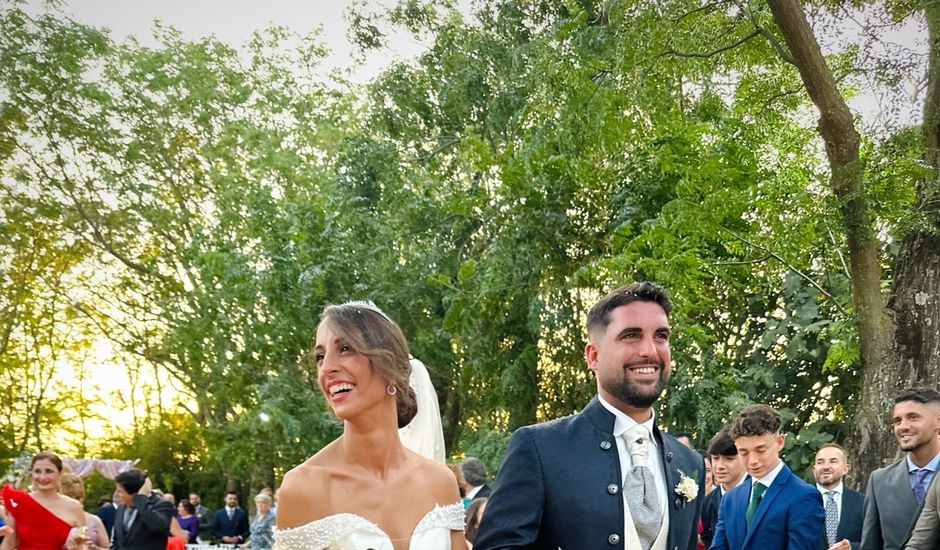 La boda de Isaac y Virginia en Córdoba, Córdoba