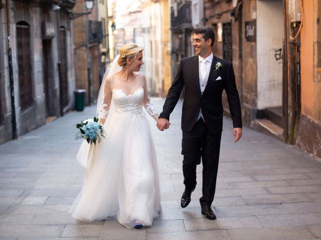 La boda de Gianlluca y Irene en Oviedo, Asturias 22