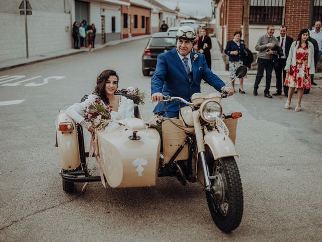 La boda de David y Africa en Pueblo Rielves, Toledo 15