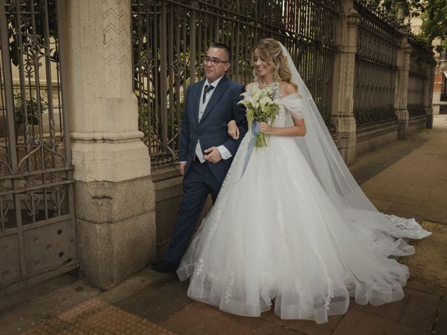 La boda de Pablo y Loren en Madrid, Madrid 20