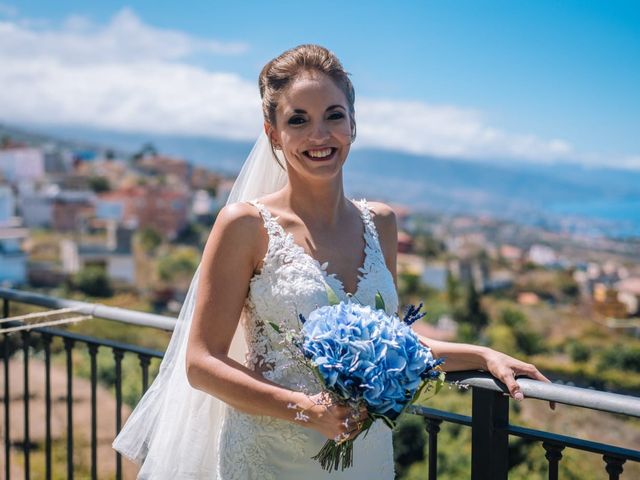 La boda de Beatriz y Daniel en La Victoria De Acentejo, Santa Cruz de Tenerife 13