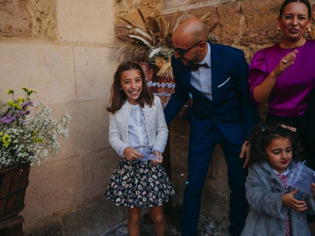 La boda de Adrian y Alicia en Casas De Los Pinos, Cuenca 25