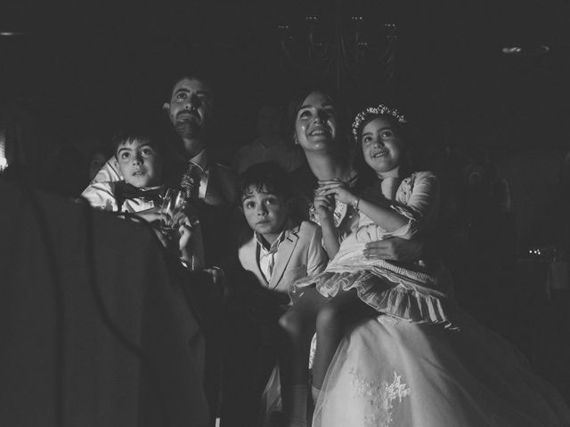 La boda de Adrian y Alicia en Casas De Los Pinos, Cuenca 40
