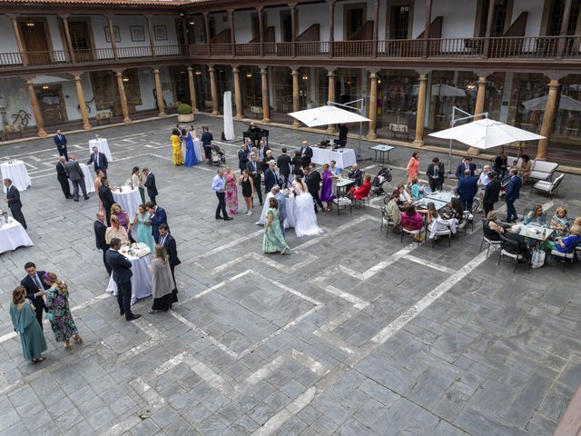 La boda de Fran y Inma en Oviedo, Asturias 37