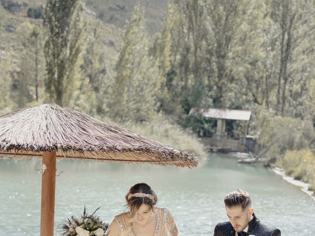 La boda de Edu y Irene en Cuenca, Cuenca 33