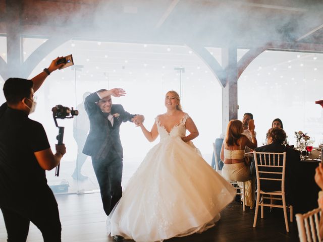 La boda de Alejandro y Laura en Sant Fost De Campsentelles, Barcelona 39