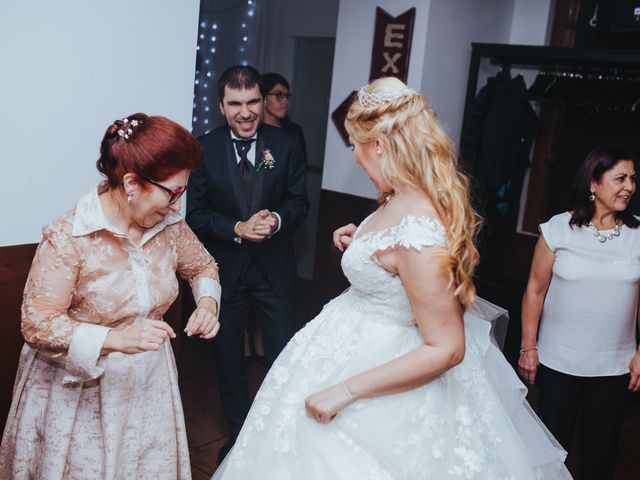 La boda de Alejandro y Laura en Sant Fost De Campsentelles, Barcelona 71