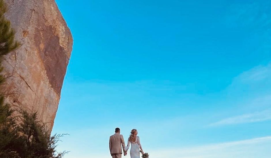 La boda de Arturo y Marta en Bolonia, Cádiz