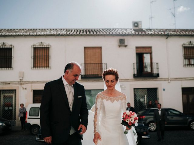 La boda de Pedro y Manuela en Bolaños De Calatrava, Ciudad Real 51