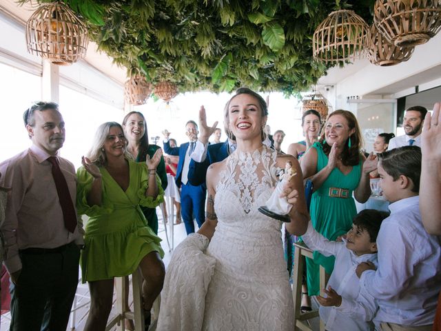 La boda de Joaquín y Lidia en Chiclana De La Frontera, Cádiz 33