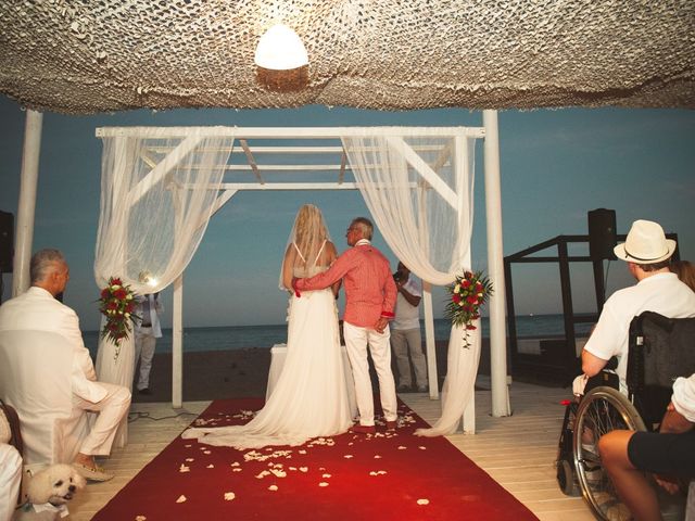 La boda de Bruno y Milene en Estepona, Málaga 15