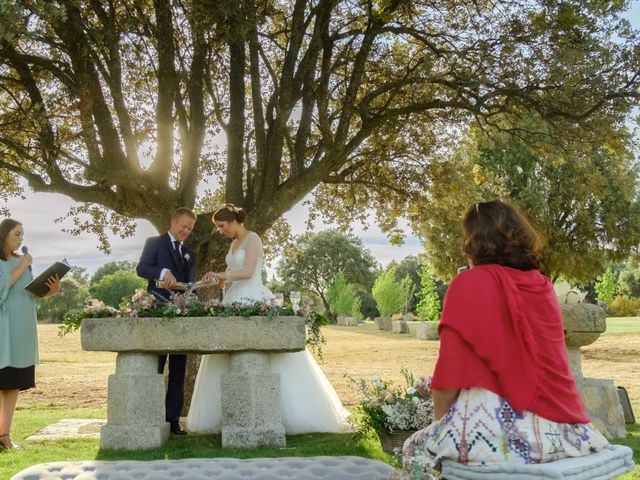 La boda de Ralph y Gema en Navalagamella, Madrid 75