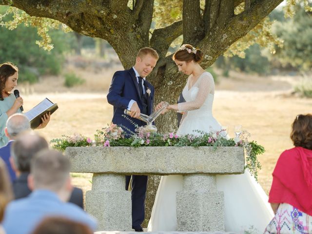 La boda de Ralph y Gema en Navalagamella, Madrid 77