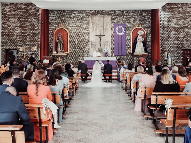 La boda de Beatriz y Ricardo en Alhaurin De La Torre, Málaga 15