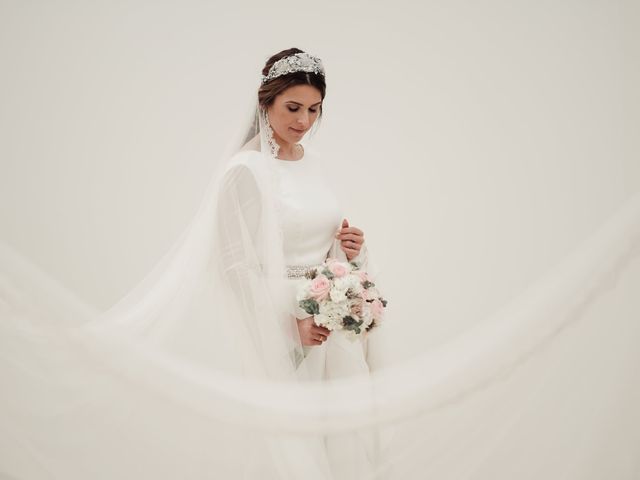 La boda de Beatriz y Ricardo en Alhaurin De La Torre, Málaga 30