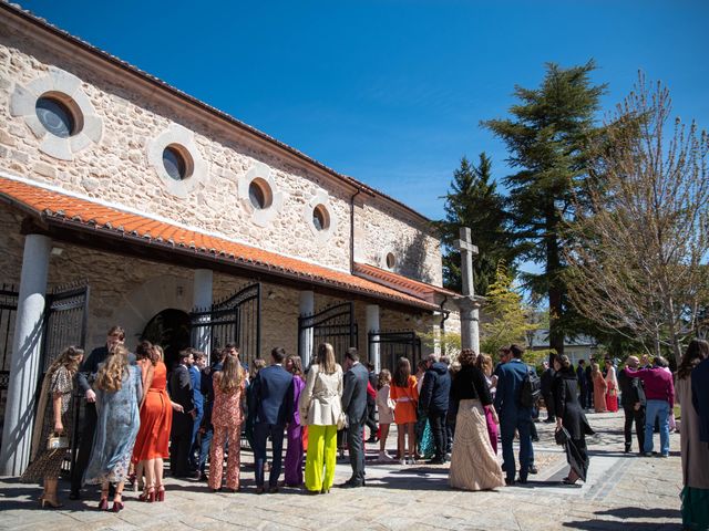 La boda de y Javier y Inés en Alpedrete, Madrid 34