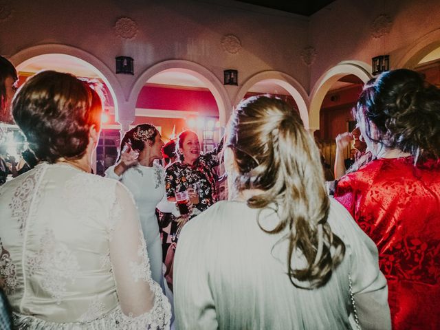La boda de Javi y Charo en Espartinas, Sevilla 187