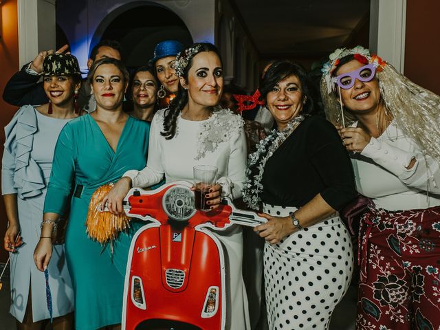 La boda de Javi y Charo en Espartinas, Sevilla 196