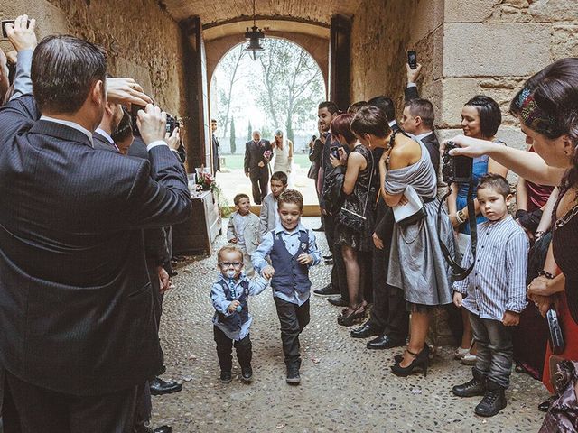 La boda de Albert y Isabel en Sant Pere Pescador, Girona 24