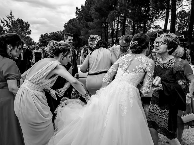 La boda de Jhona y Elena en Garray, Soria 39