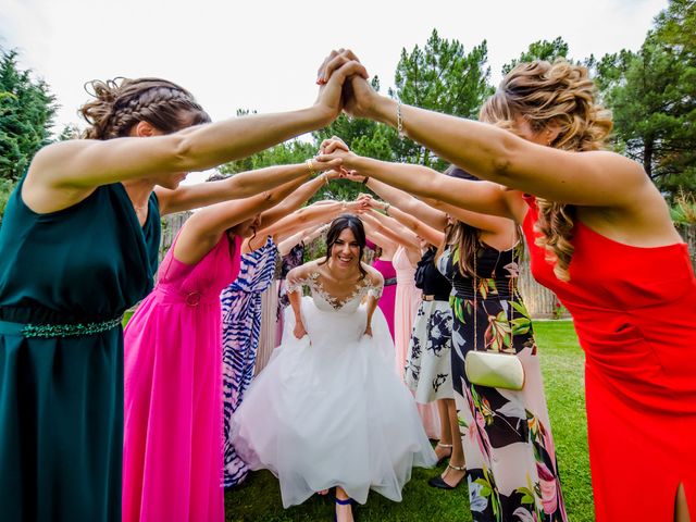 La boda de Jhona y Elena en Garray, Soria 45