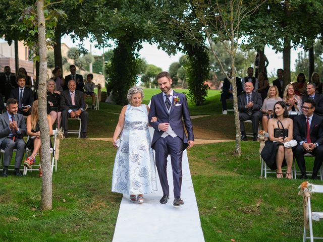 La boda de Noemi y Arnau en Sant Fost De Campsentelles, Barcelona 17