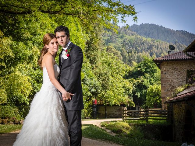 La boda de Zuhaitz y Marah en Santurtzi, Vizcaya 18