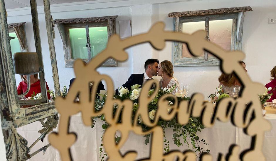 La boda de Javier y Paloma en Playa De Daimús, Valencia