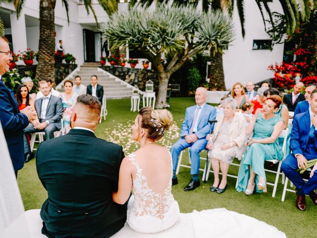 La boda de Héctor y Estela en La Victoria De Acentejo, Santa Cruz de Tenerife 31