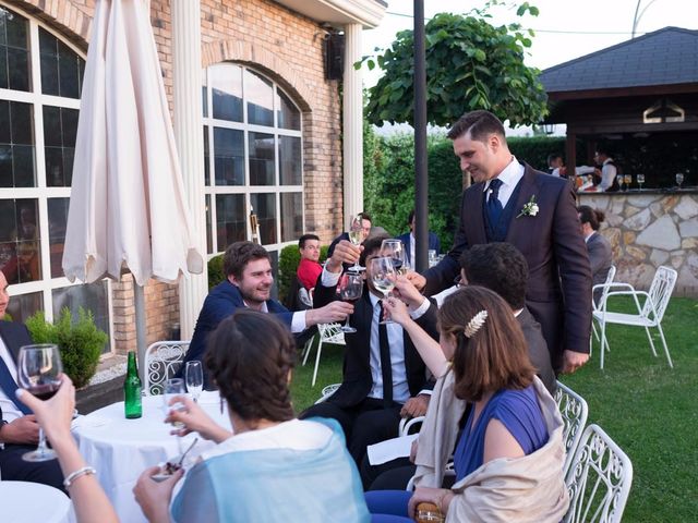 La boda de Miqueas y Soledad en Albelda De Iregua, La Rioja 34