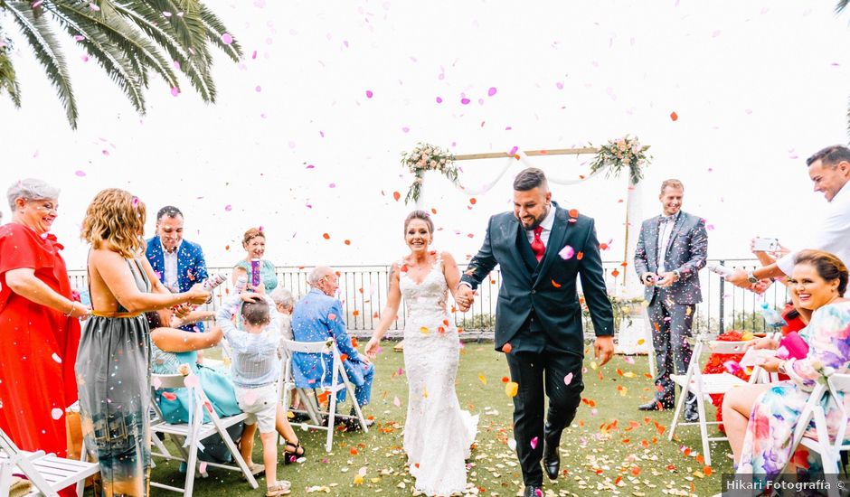 La boda de Héctor y Estela en La Victoria De Acentejo, Santa Cruz de Tenerife