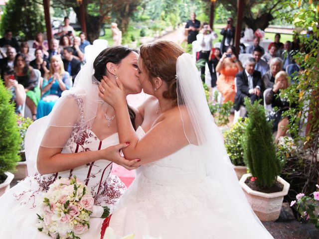 La boda de Núria y Mireya en Montornes Del Valles, Barcelona 10