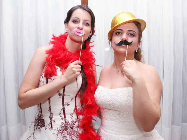 La boda de Núria y Mireya en Montornes Del Valles, Barcelona 27