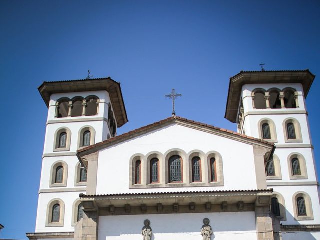 La boda de Raúl y Alba en Pruvia (Llanera), Asturias 11