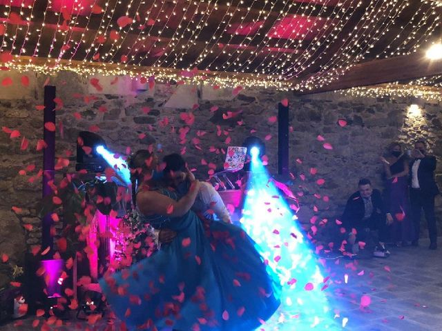 La boda de Oscar y Jennifer en Santiago De Compostela, A Coruña 2