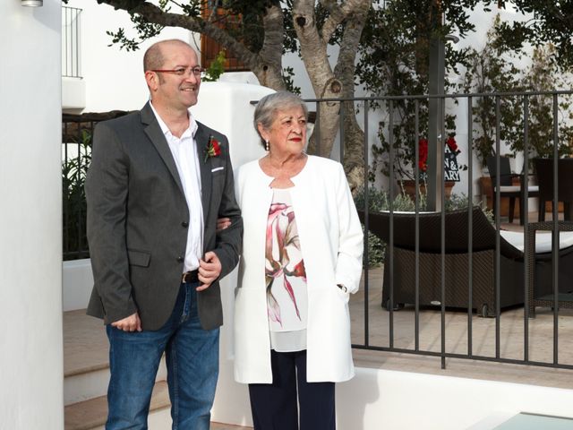 La boda de Juan y Mary en Santa Eularia Des Riu, Islas Baleares 22