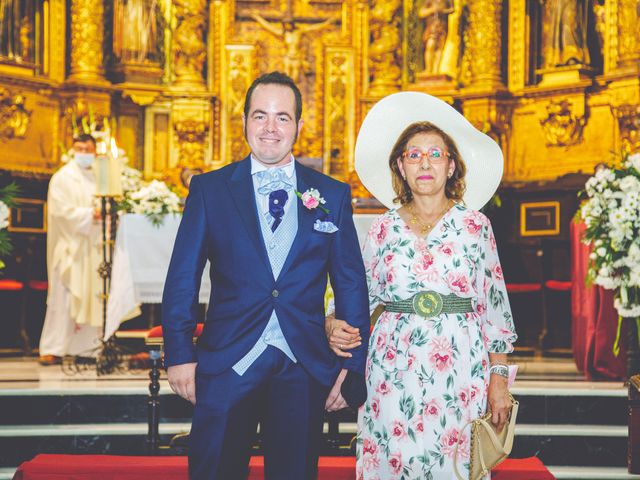 La boda de Francisco Javier y Maria Coronada en Los Santos De Maimona, Badajoz 28
