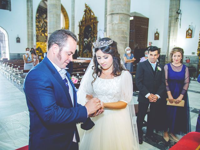 La boda de Francisco Javier y Maria Coronada en Los Santos De Maimona, Badajoz 39