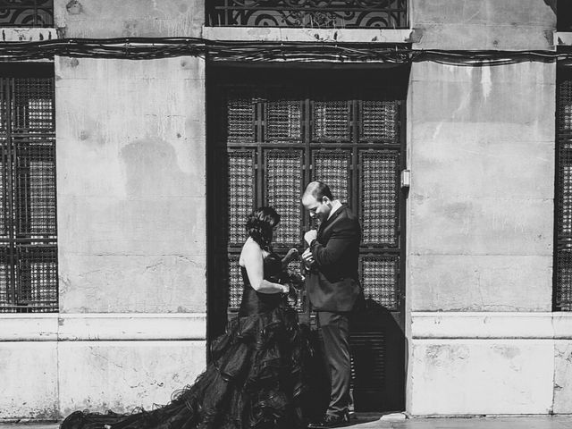 La boda de Pelu y Cova en Oviedo, Asturias 6