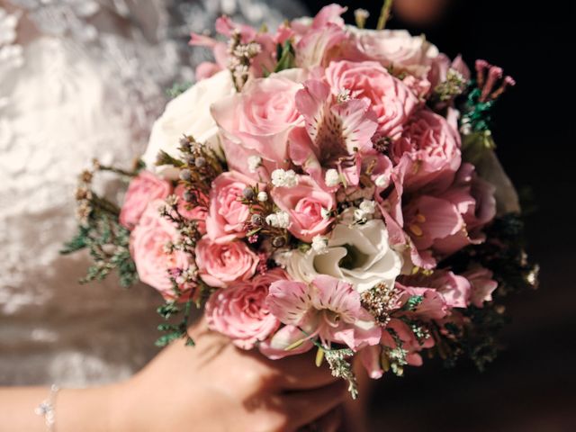 La boda de Juancar y Juancar en Pruvia (Llanera), Asturias 57