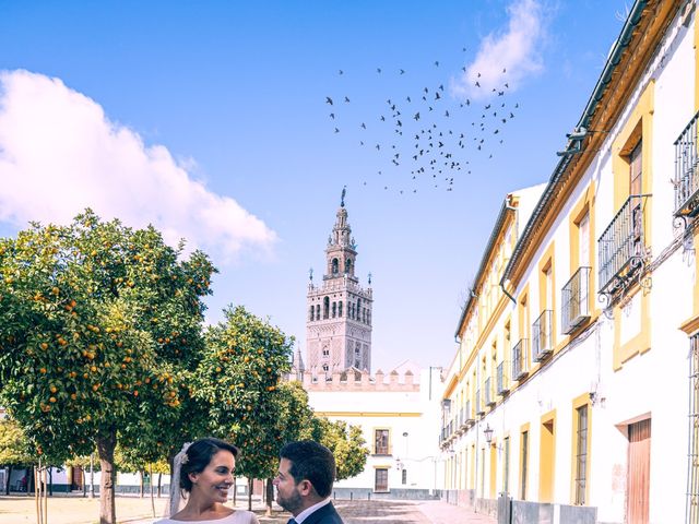 La boda de Ainara y José en Sevilla, Sevilla 3