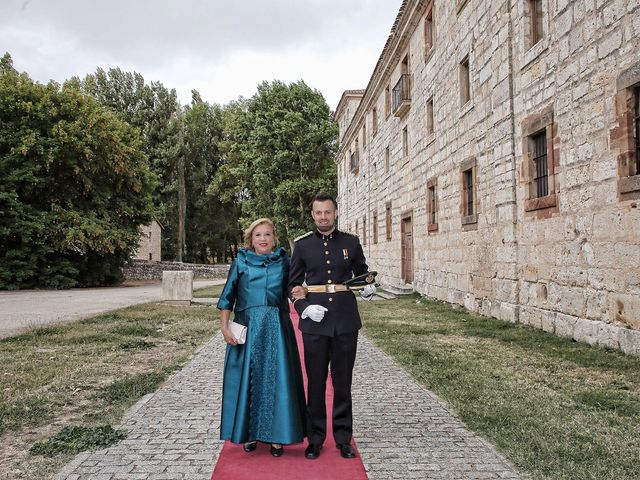 La boda de Rodrigo y María en Saldaña De Burgos, Burgos 7