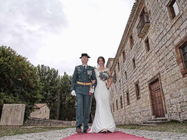 La boda de Rodrigo y María en Saldaña De Burgos, Burgos 8