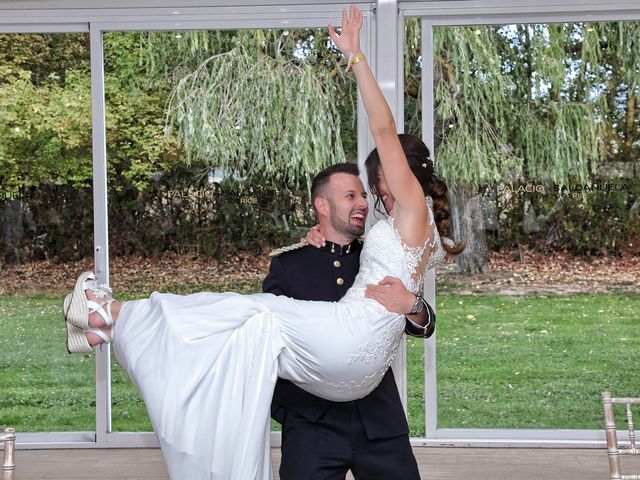 La boda de Rodrigo y María en Saldaña De Burgos, Burgos 19