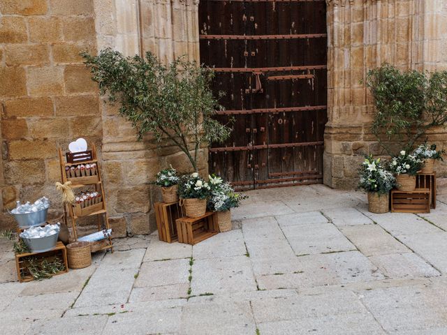 La boda de Ana y Álavaro en Cáceres, Cáceres 24