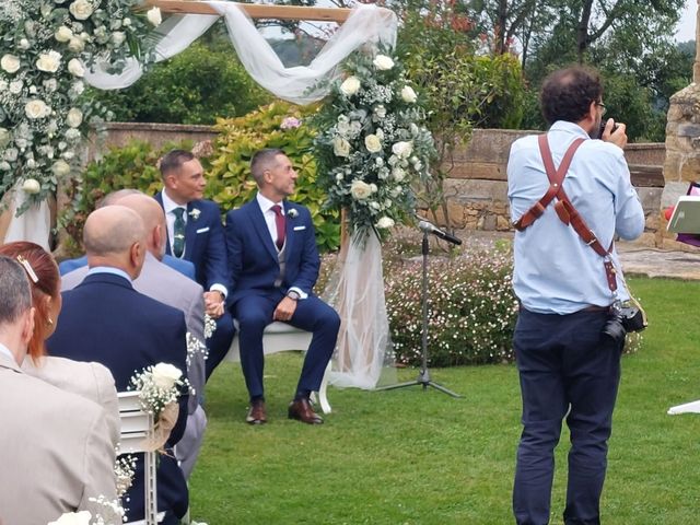 La boda de Juan y José  en San Cucao, Asturias 1