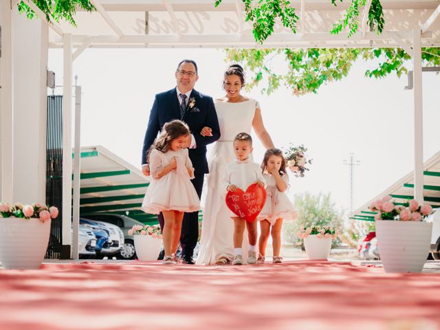 La boda de Soraya y Coke en Casas De Los Pinos, Cuenca 28