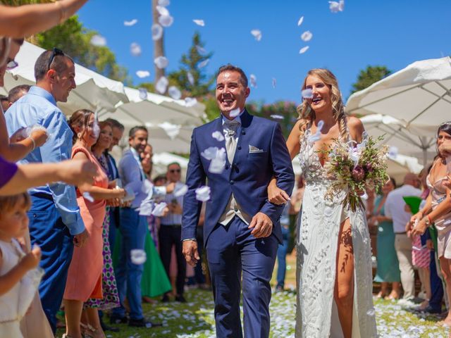 La boda de Ana María y Rubén en Chiclana De La Frontera, Cádiz 25