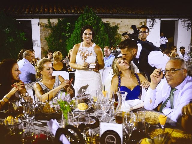 La boda de Juan Carlos y Elena en Plasencia, Cáceres 89
